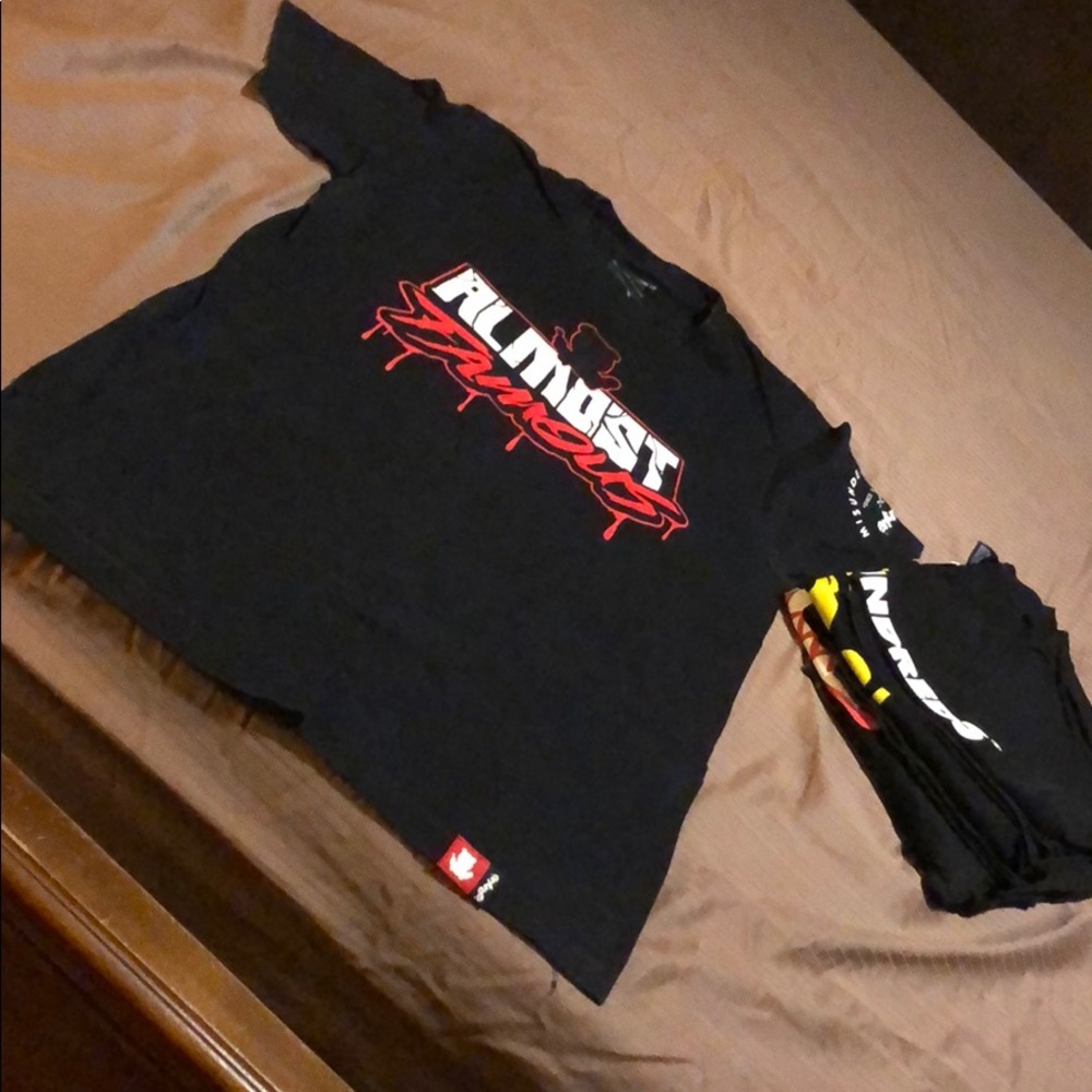 Entree Almost famous t-shirt
